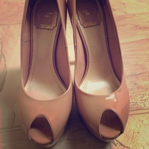 Dior pink glossy pumps